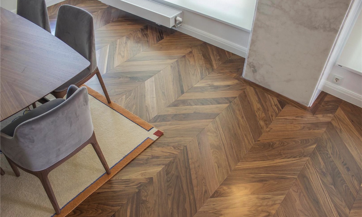 На пол Alacia Chevron Greige 8x45 - фото 16