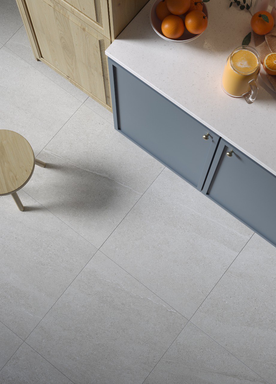 K-2082/MR/p01/76x600x9 Плинтус Gradient Серый MR 76x600x9 - фото 6