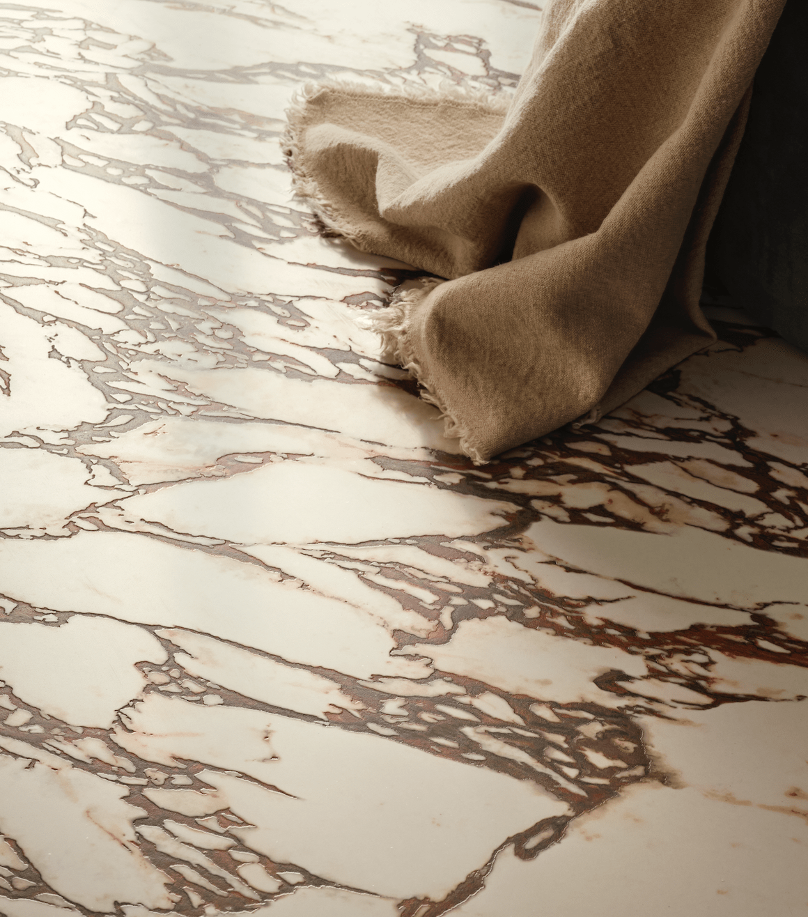 17570215 На пол Marmora Lunense Lucido 6mm 120x278 - фото 4