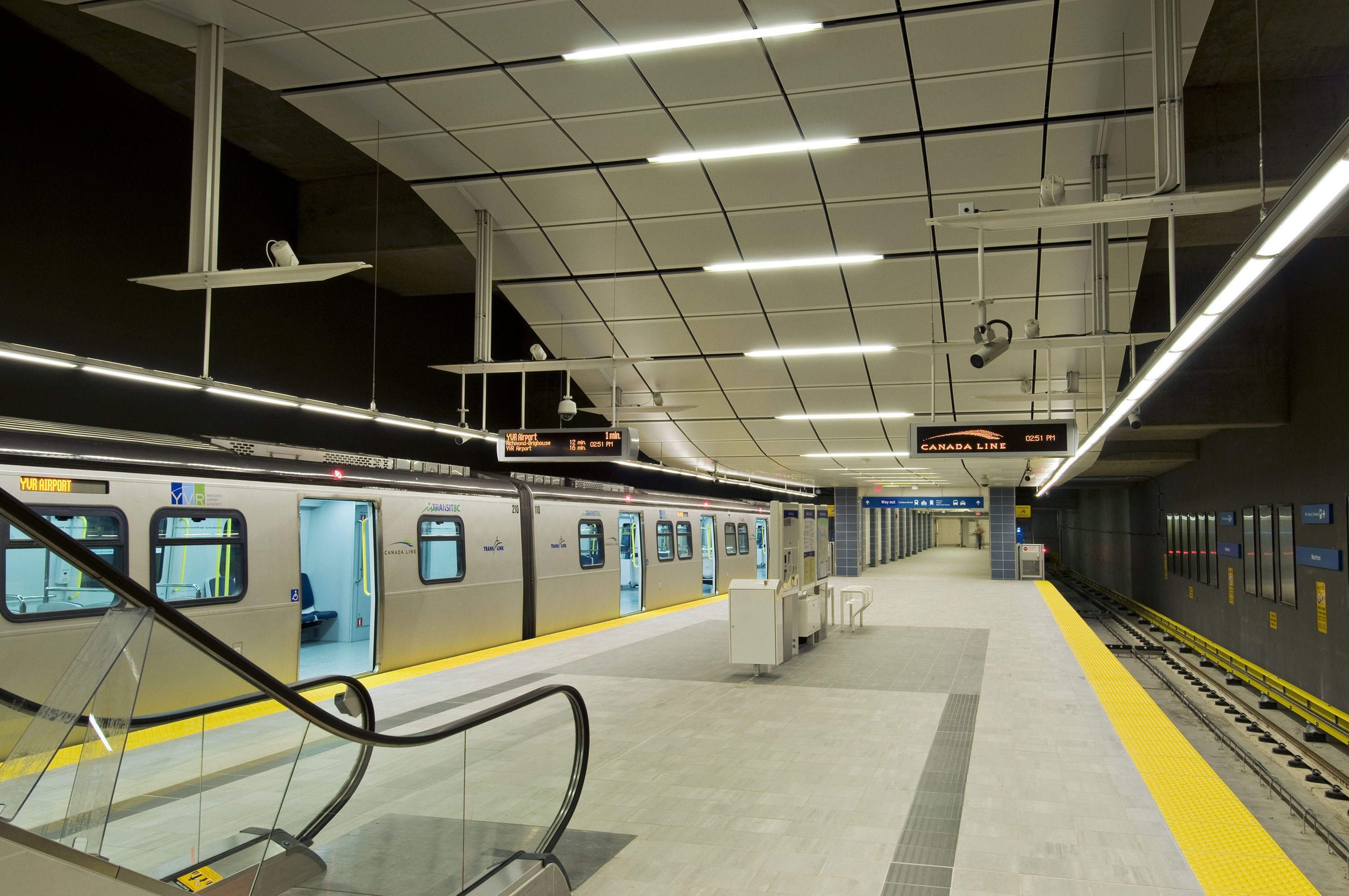 Ступень Marte Naturale Crema Marfil Gradino 30x30 - фото 20