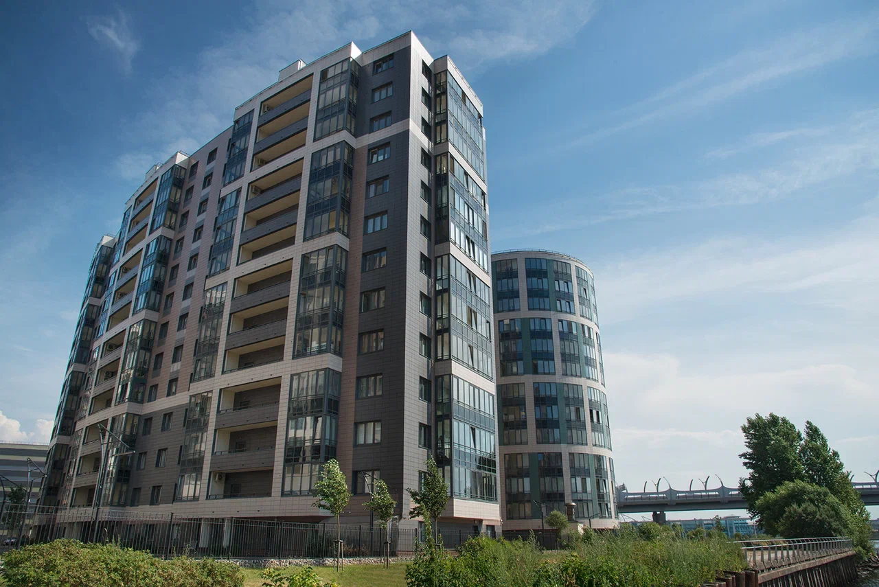 UF023MR На пол Моноколор Насыщенно-красный Матовый - фото 7