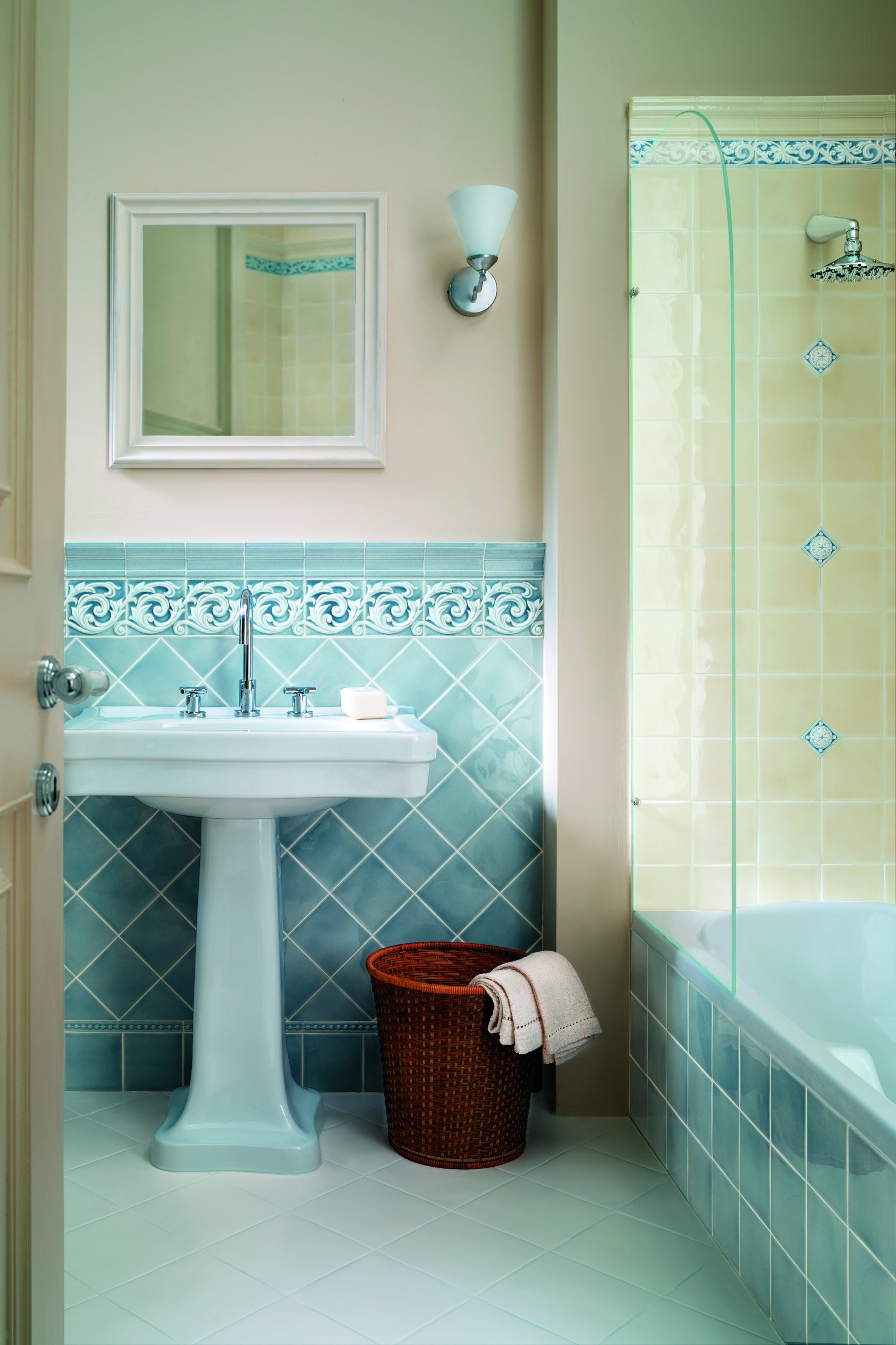 ES06 На стену Essenze Genziana 13 - фото 7