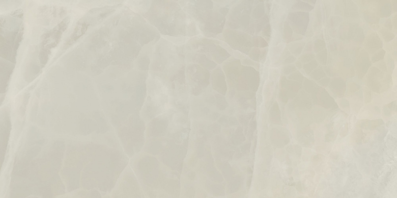 На пол Milos Pulido