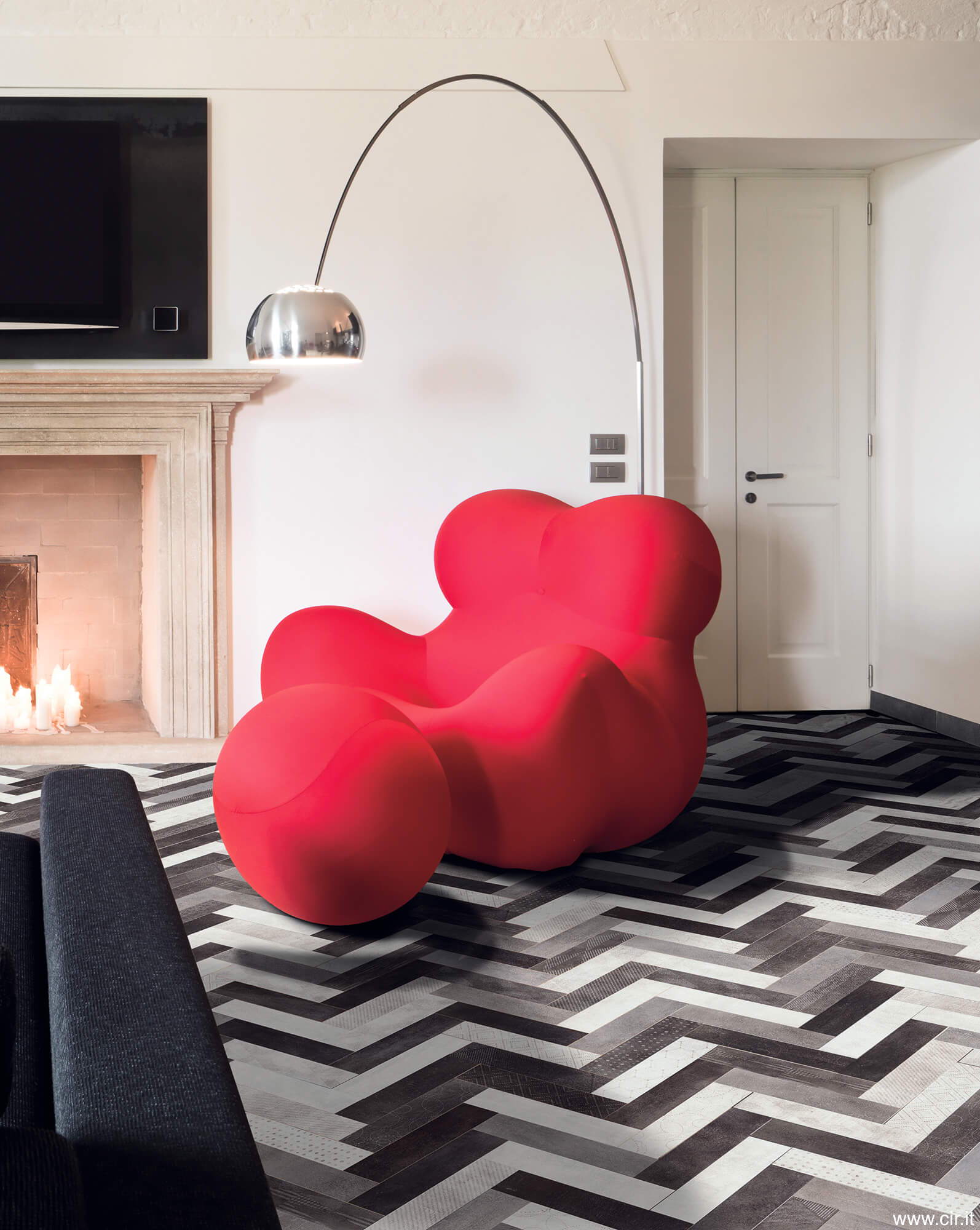 Serenissima Cir Docklands