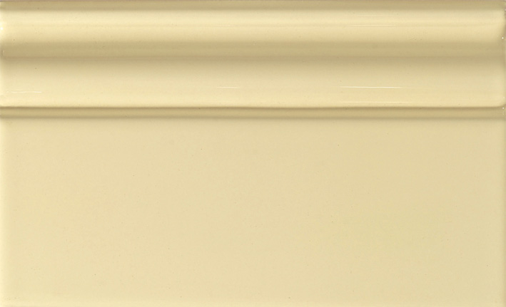 BT02 Плинтус Grand Elegance Battiscopa Crema